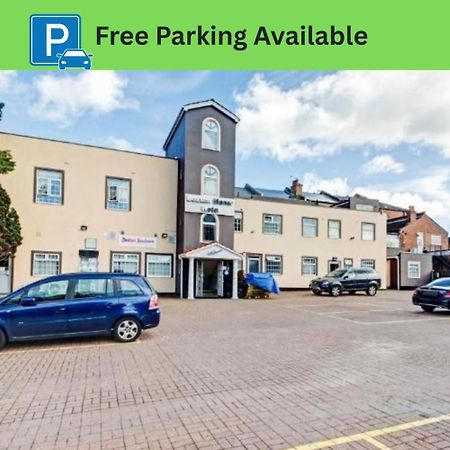 Oyo Bostons Manor Hotel, Hanwell London Greenford  Εξωτερικό φωτογραφία