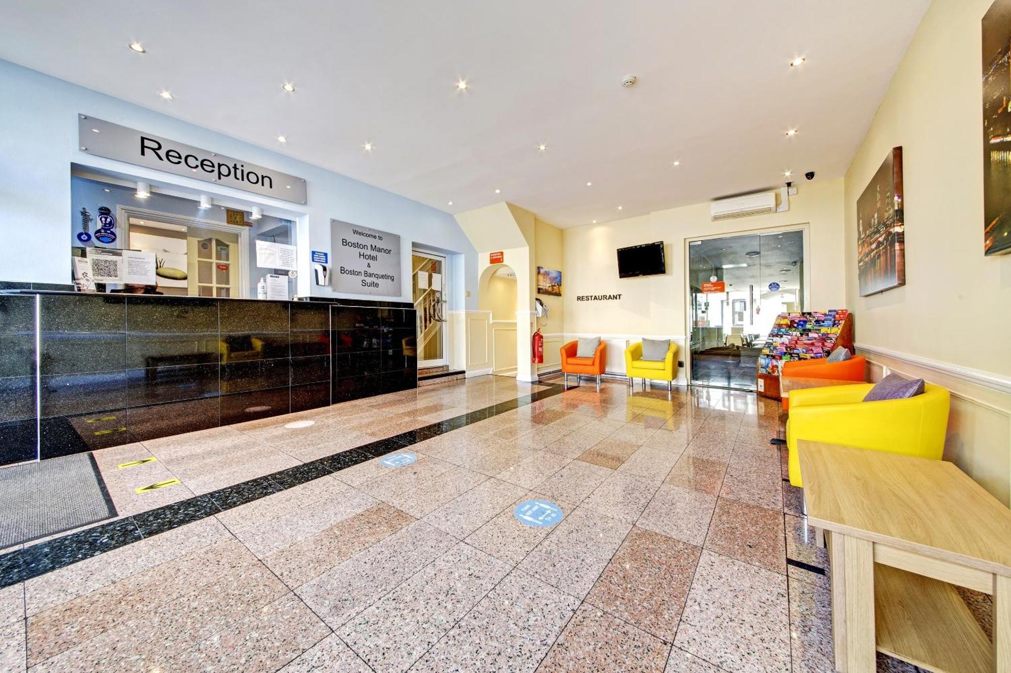 Oyo Bostons Manor Hotel, Hanwell London Greenford  Εξωτερικό φωτογραφία